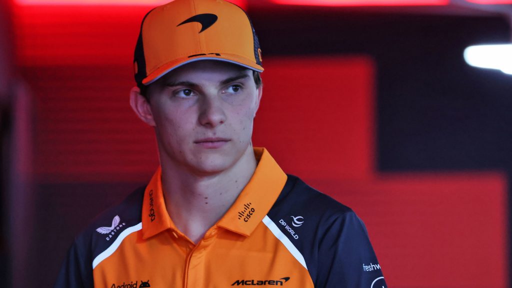 “Tiny pressure cracks” showing in Oscar Piastri as F1 title fight intensifies “Tiny pressure cracks” showing in Oscar Piastri as F1 title fight intensifies