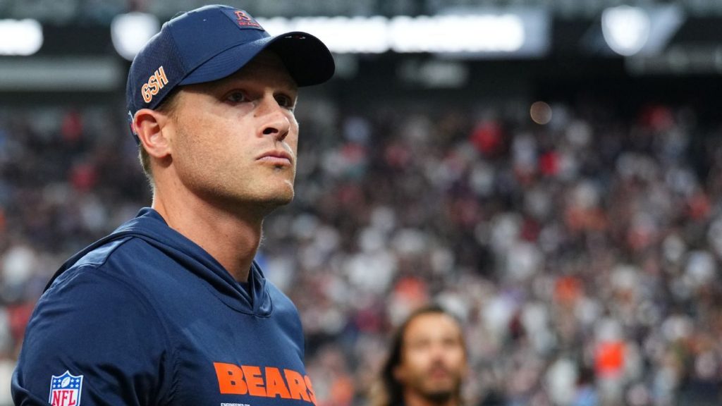 Bears to start Benedet over Jones at left tackle