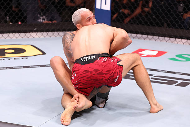 Charles Oliveira Submits Mateusz Gamrot – UFC Rio Highlights