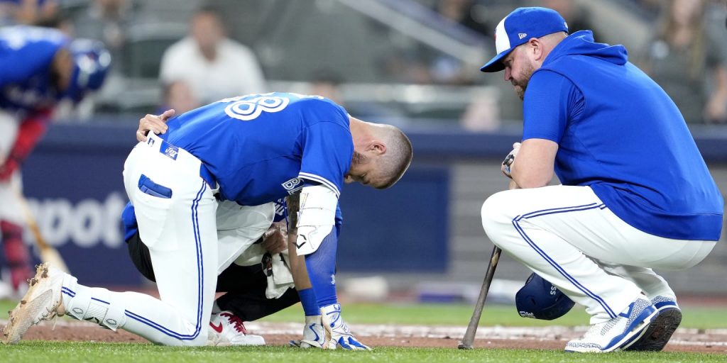 Lukes exits ALCS Game 1, will get X-ray after foul off knee