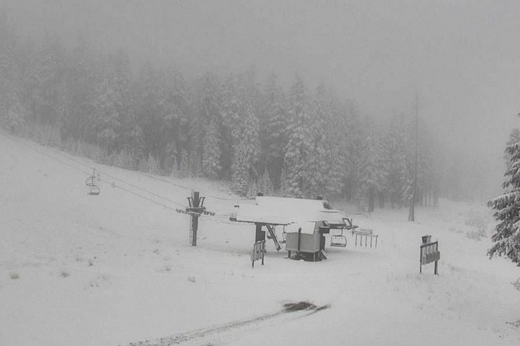 Early-Season Snow Transforms Mt. Bachelor Into a Winter Wonderland Early-Season Snow Transforms Mt. Bachelor Into a Winter Wonderland