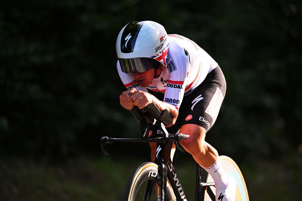 Tour of Holland: Ethan Hayter powers to prologue victory Tour of Holland: Ethan Hayter powers to prologue victory