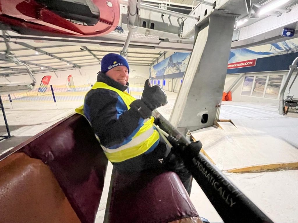 Double Indoor Skiing World Records