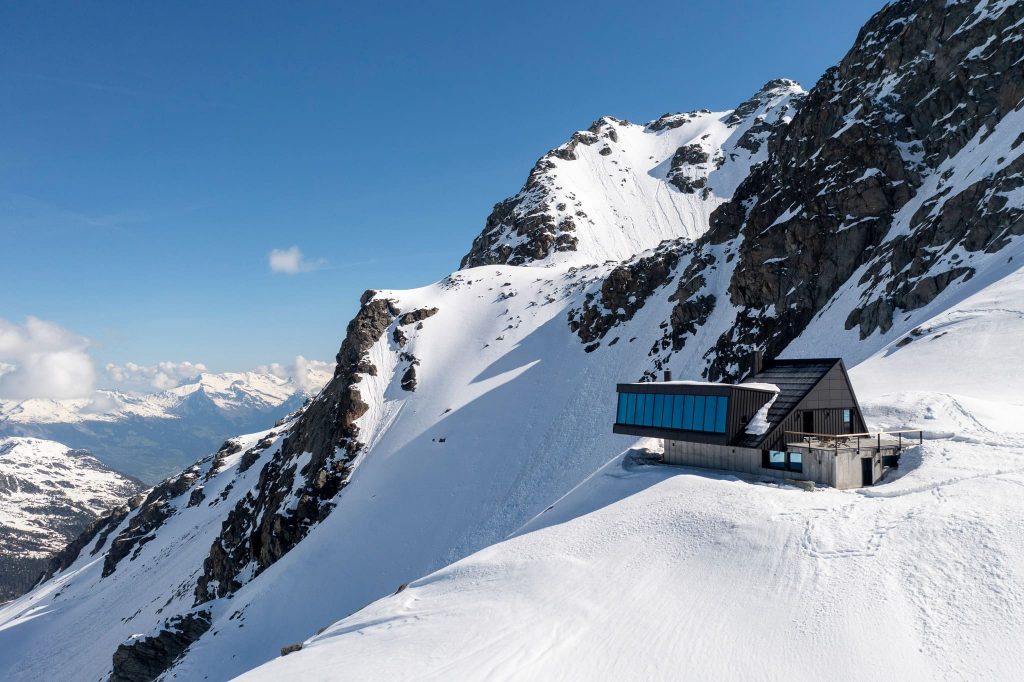 This Swiss Mountain Hut Redefines Understated Alpine Luxury This Swiss Mountain Hut Redefines Understated Alpine Luxury