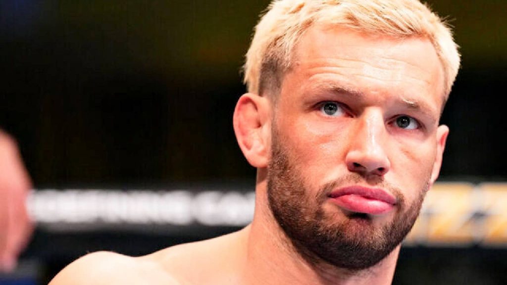 Reinier de Ridder's coach releases statement after throwing in the towel at UFC Vancouver