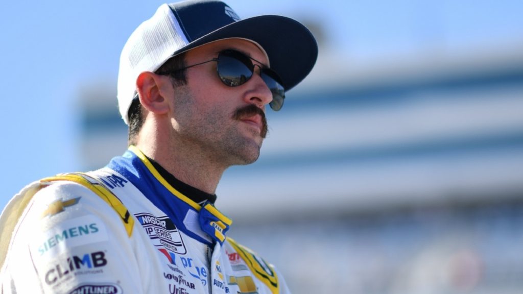 NASCAR insiders react to Chase Elliott must-win Martinsville situation after Talladega wreck