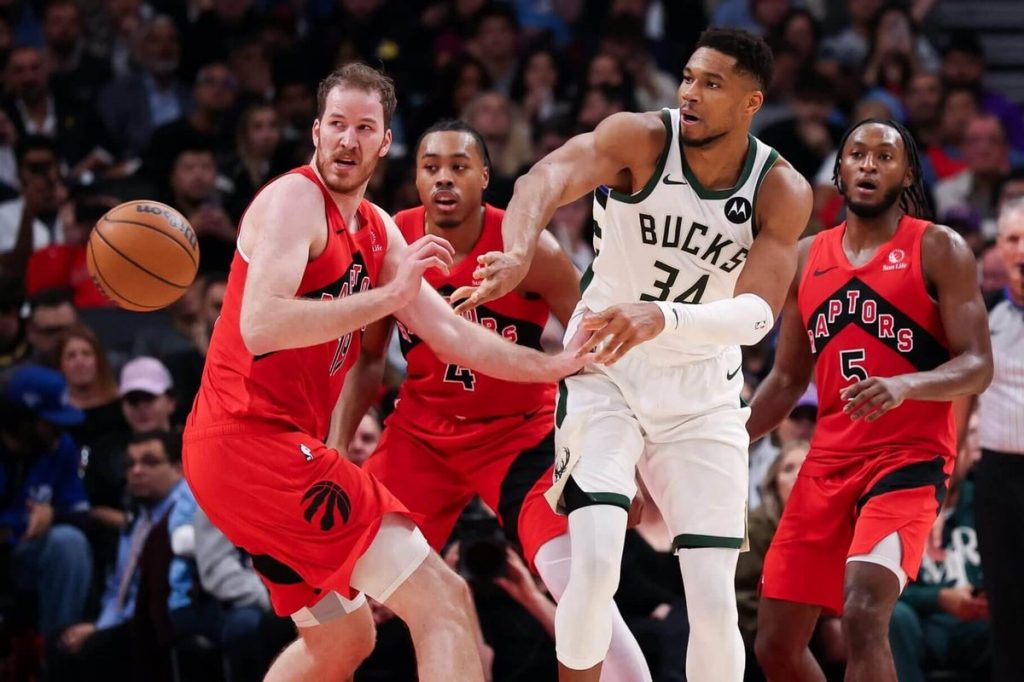 Giannis' 31-point, 20-rebound night leaves teammates in awe: ‘Best player in the world’ Giannis' 31-point, 20-rebound night leaves teammates in awe: ‘Best player in the world’