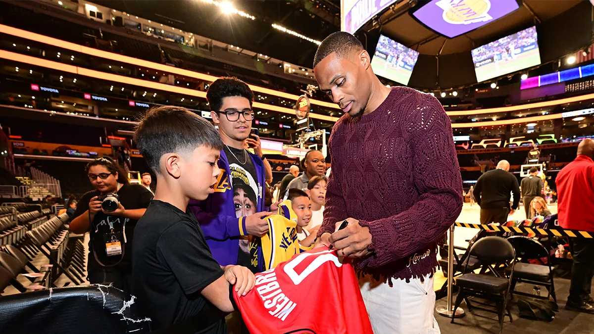 New Kings guard Russell Westbrook amazingly refuses to sign fan's Lakers jersey