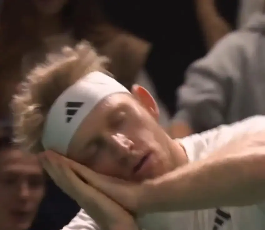 Cazaux reacts to Davidovich Fokina’s ‘Night Night’ gesture in Paris Masters