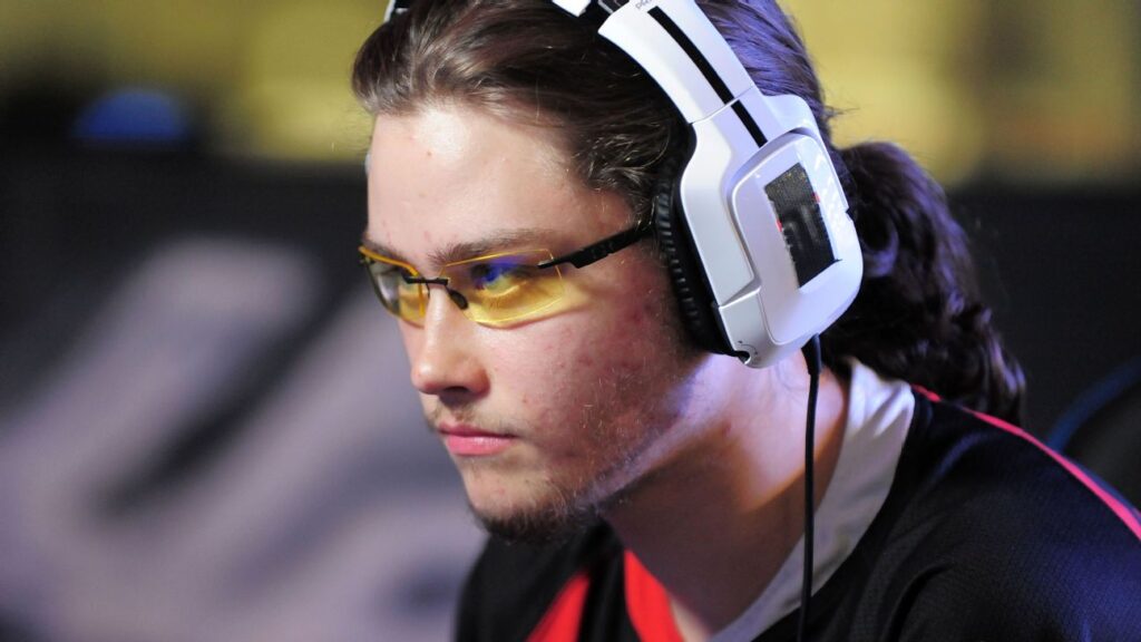 Melee pro Wizzrobe won’t be attending FAST FALL$ after Nouns Esports took back free flight