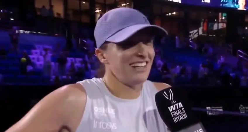 Watch: Chuckling Iga Swiatek's funny response to question after dominant Riyadh win