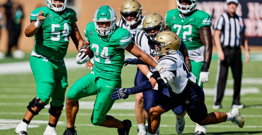 Hawkins helps North Texas spoil Navy’s undefeated season, 31-17 Hawkins helps North Texas spoil Navy’s undefeated season, 31-17