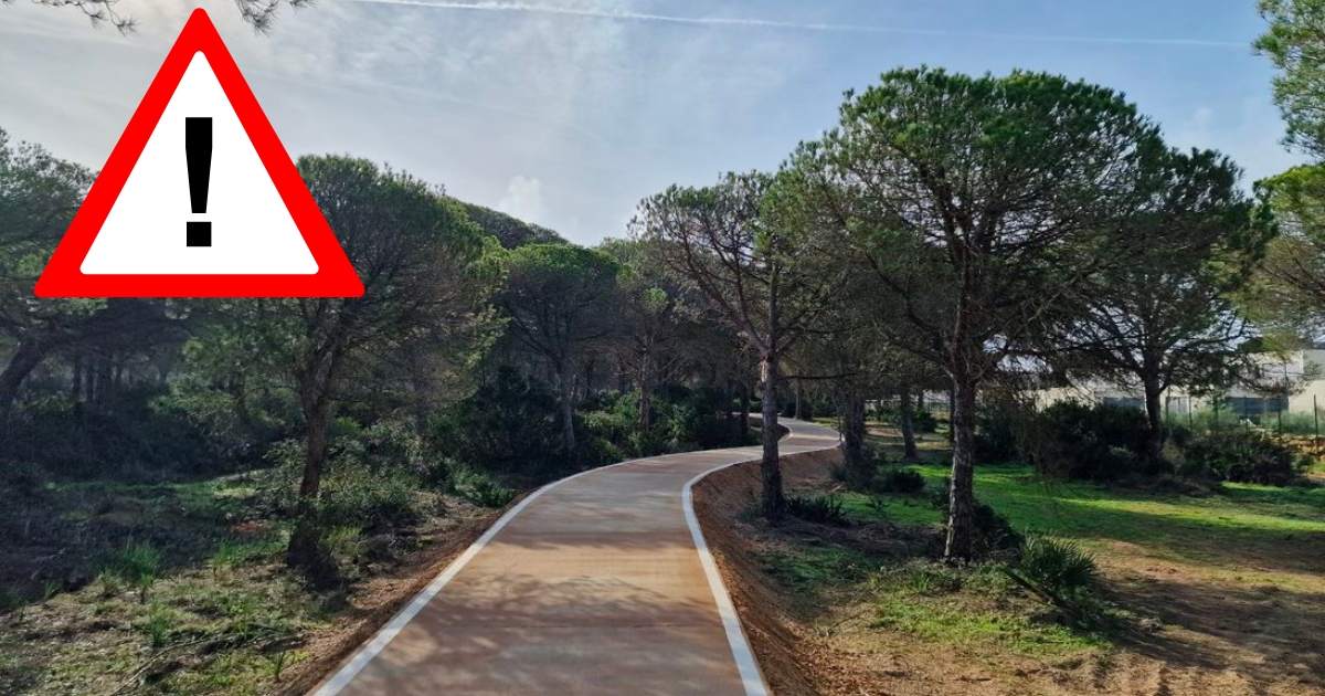 A Spanish Town Built a Beautiful Bike Lane. Then They RUINED It. A Spanish Town Built a Beautiful Bike Lane. Then They RUINED It.