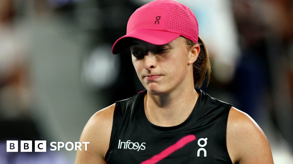 Swiatek stunned by qualifier Kalinskaya in Dubai