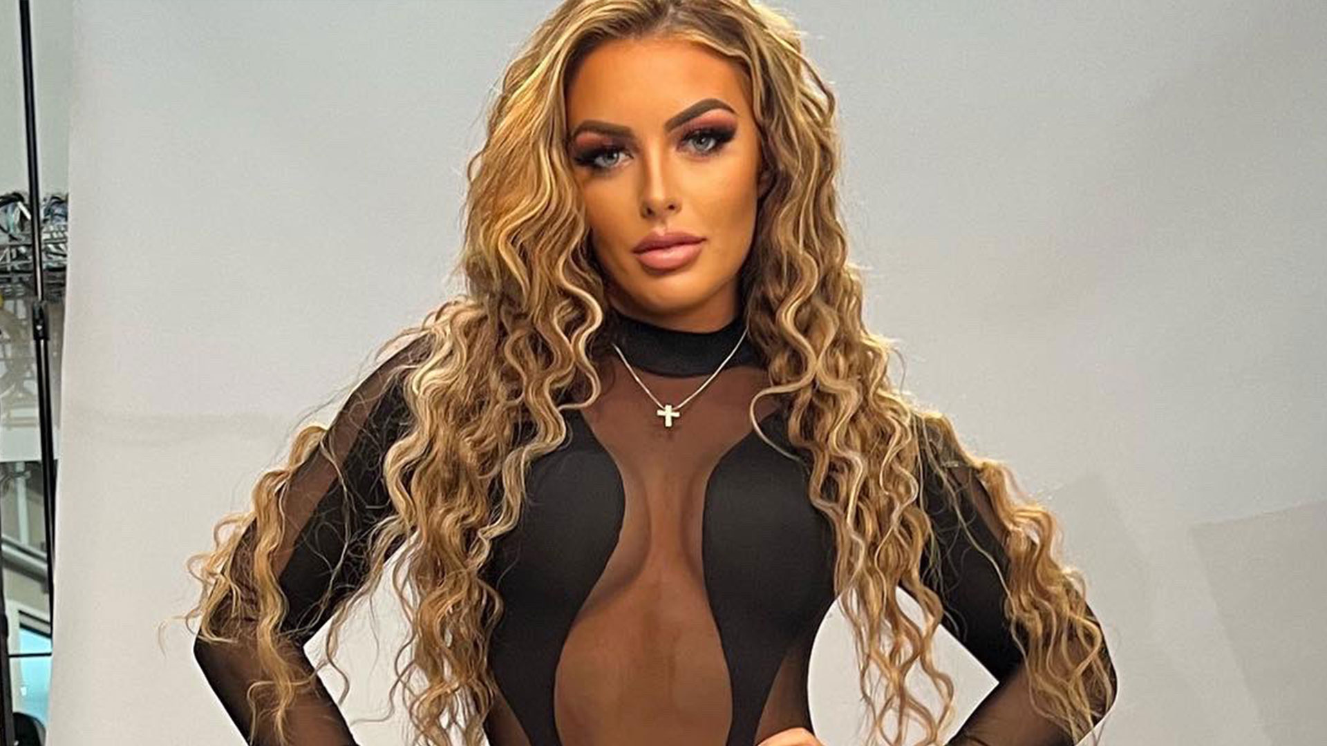 I’m a former WWE champion – now I’ve earned over million in my new career with one fan paying k for sexy content