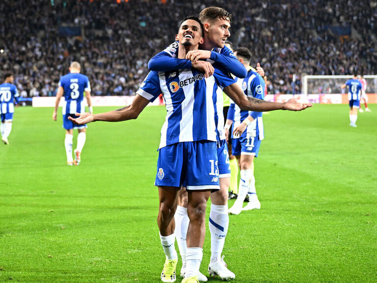 Watch: Porto's Galeno floors Arsenal with sumptuous 94th-minute curler