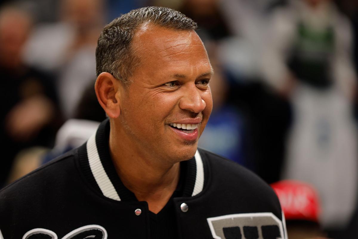 Alex Rodriguez Self-Deprecatingly Addresses Tan During In-Game ESPN Interview