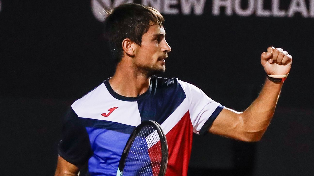 Navone stuns defending champ Norrie, into final
