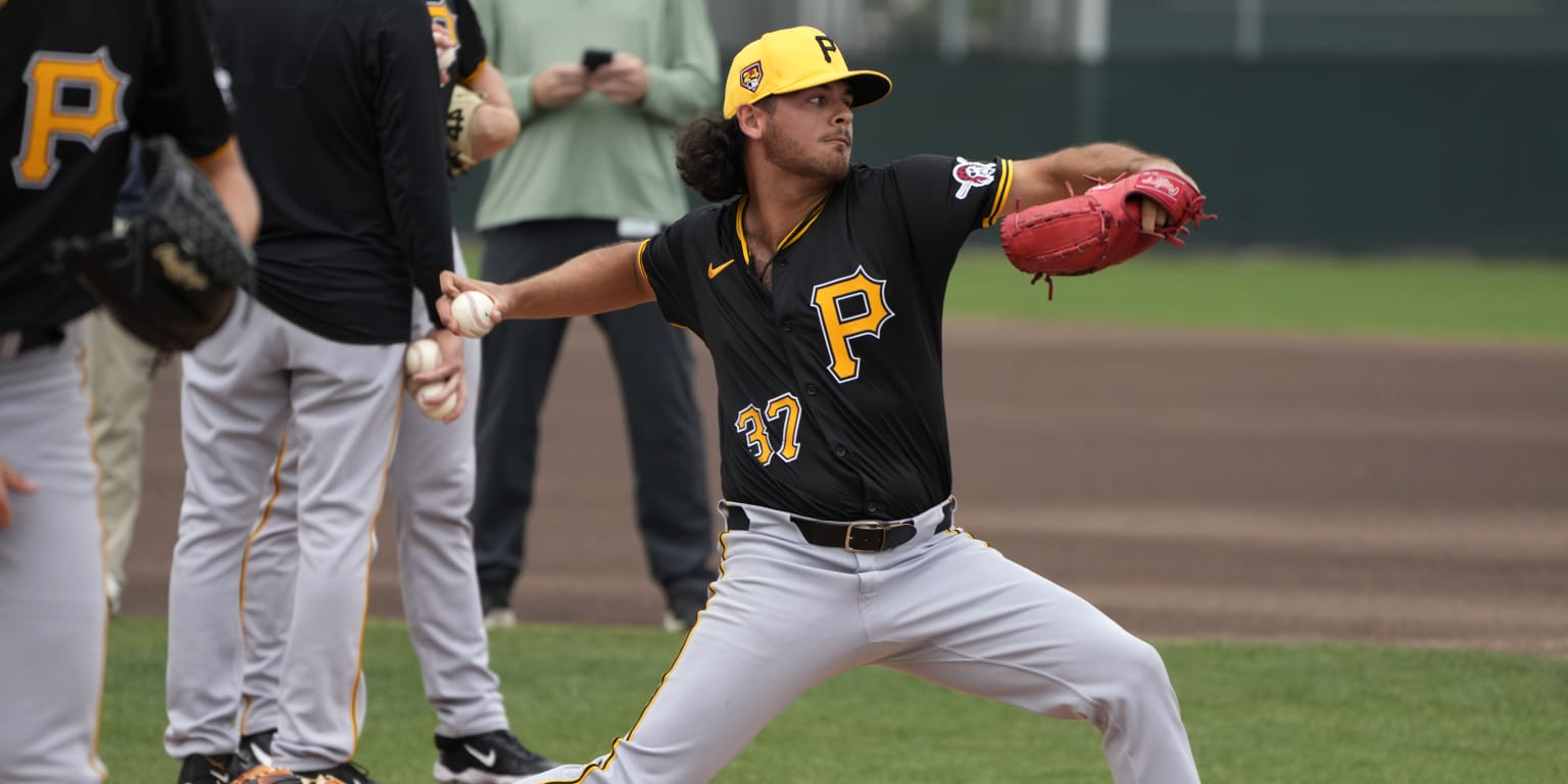 Pirates' No. 3 prospect wows in spring debut