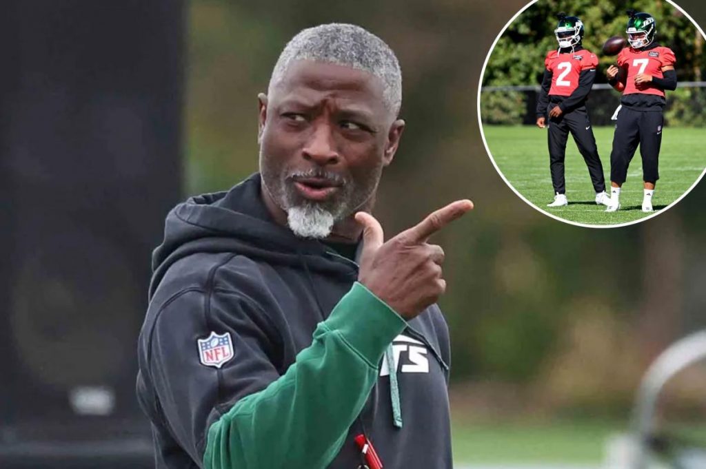 Aaron Glenn remains steadfast on Jets starting quarterback secrecy — even if answer is clear