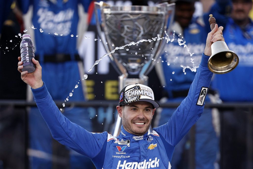 RECAP: Kyle Larson Takes Cup Series Title – Ryan Blaney Wins a Shocker at Phoenix RECAP: Kyle Larson Takes Cup Series Title – Ryan Blaney Wins a Shocker at Phoenix