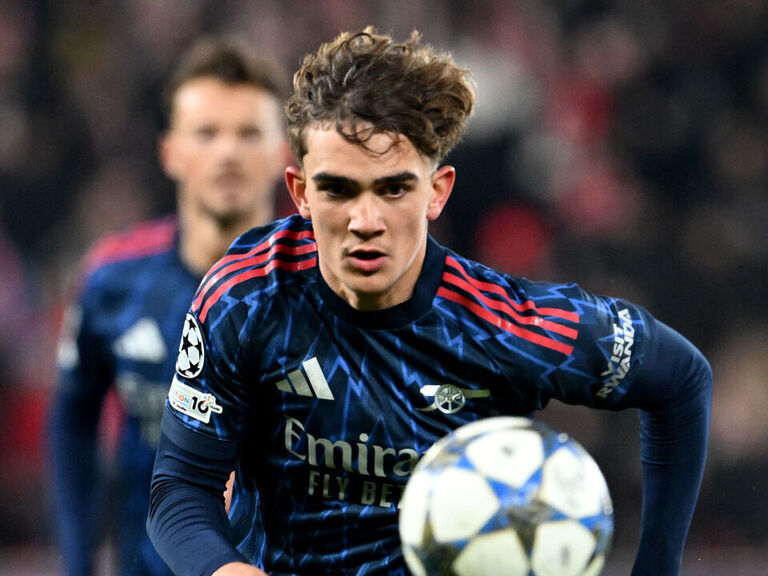 Arsenal's Dowman, 15, becomes youngest Champions League player