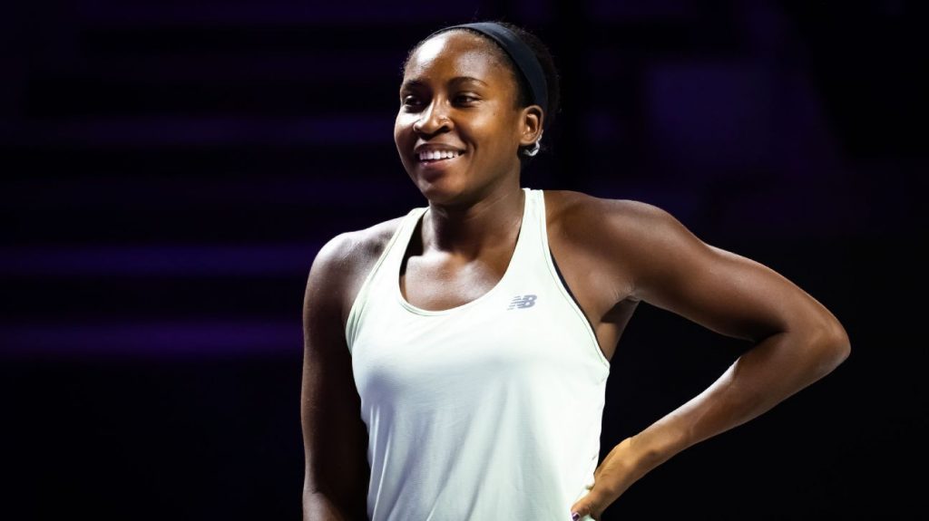 Defending champ Gauff rebounds at WTA Finals