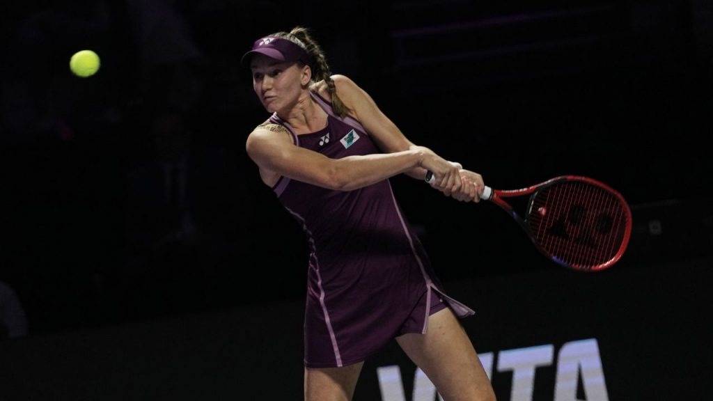 Rybakina beats No. 1-ranked Sabalenka to win WTA Finals