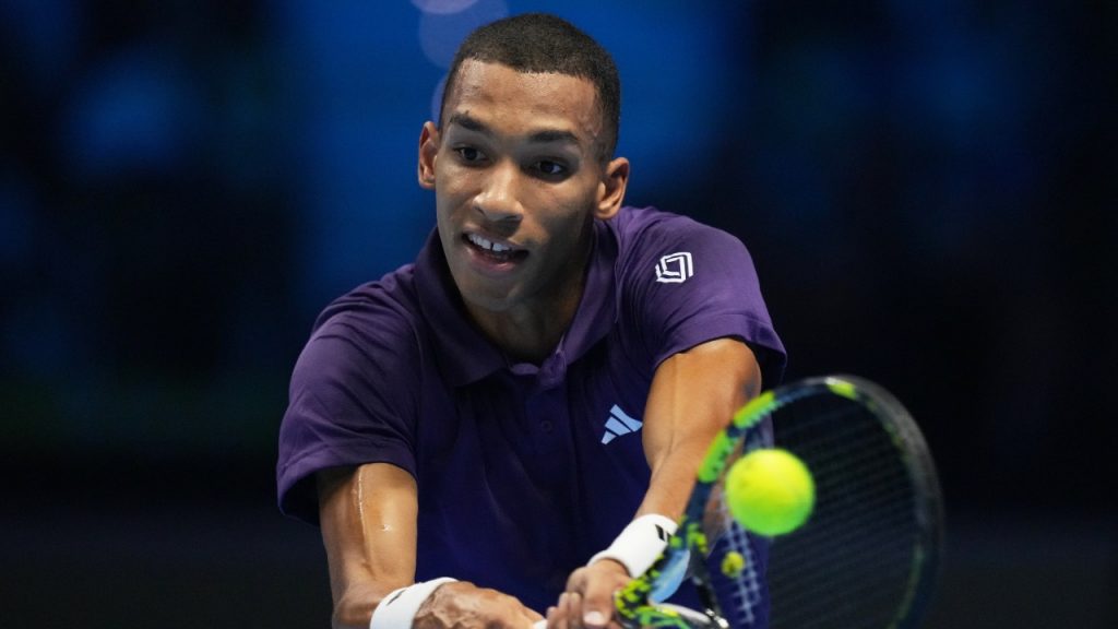 Auger-Aliassime falls to Sinner at ATP Finals Auger-Aliassime falls to Sinner at ATP Finals