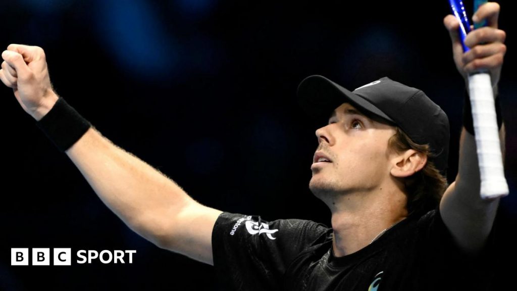 De Minaur bounces back from 'dark place' to keep ATP Finals bid alive