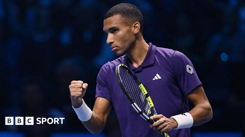 Auger-Aliassime beats Zverev to set up Alcaraz semi