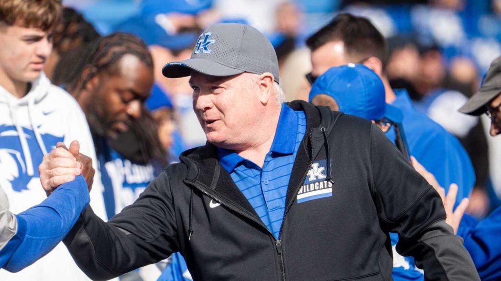 Mark Stoops, resurgent Kentucky deserve credit for 2025 turnaround Mark Stoops, resurgent Kentucky deserve credit for 2025 turnaround