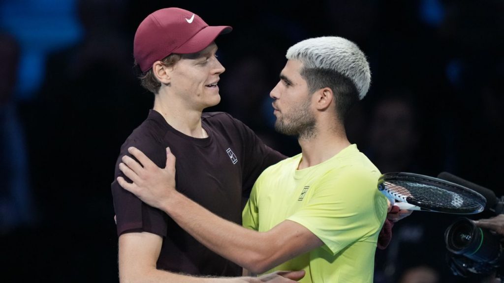 Sinner closes '25 duel with Alcaraz, wins ATP title Sinner closes '25 duel with Alcaraz, wins ATP title
