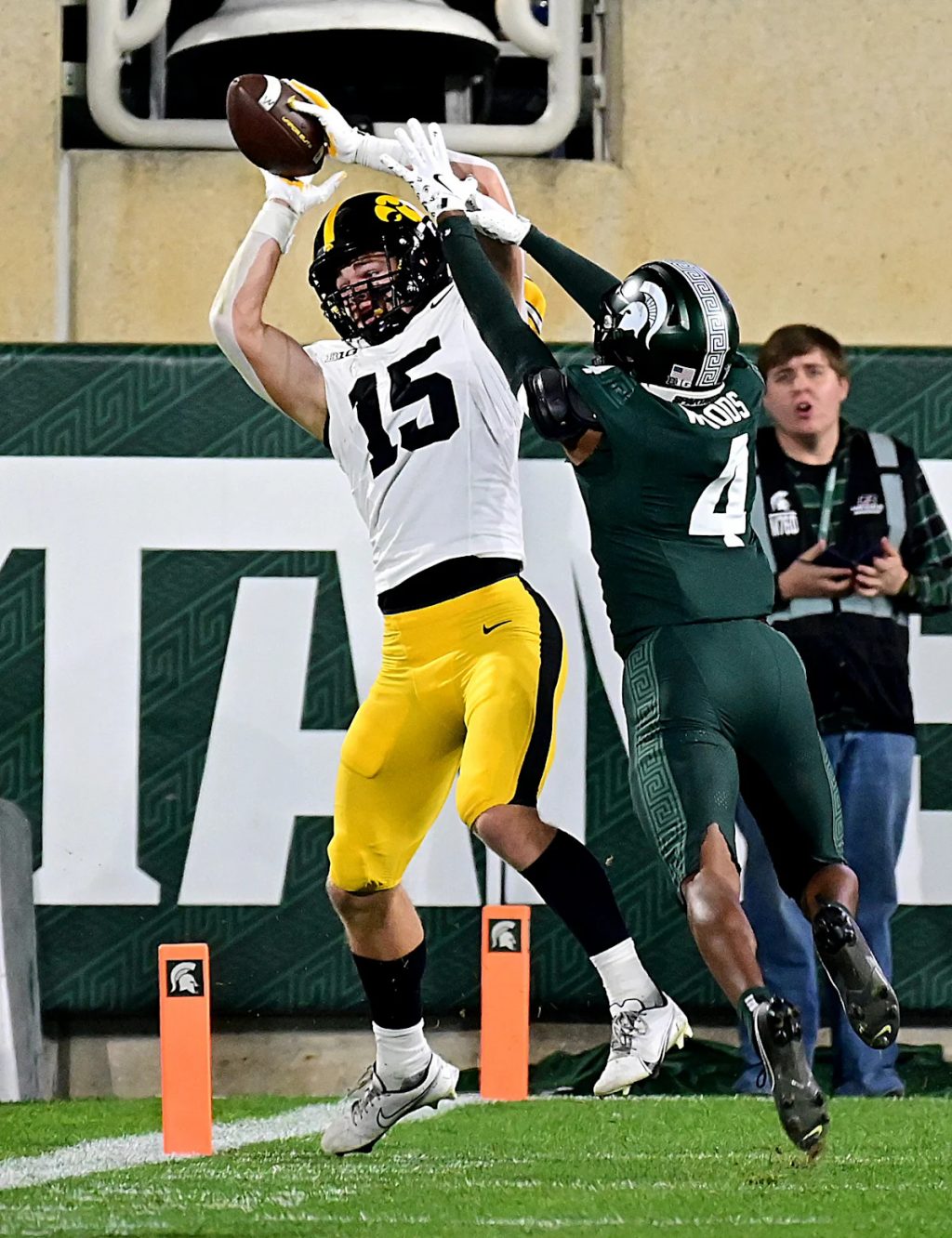 Iowa Football: Hawkeyes Big Home Favorites vs Michigan State