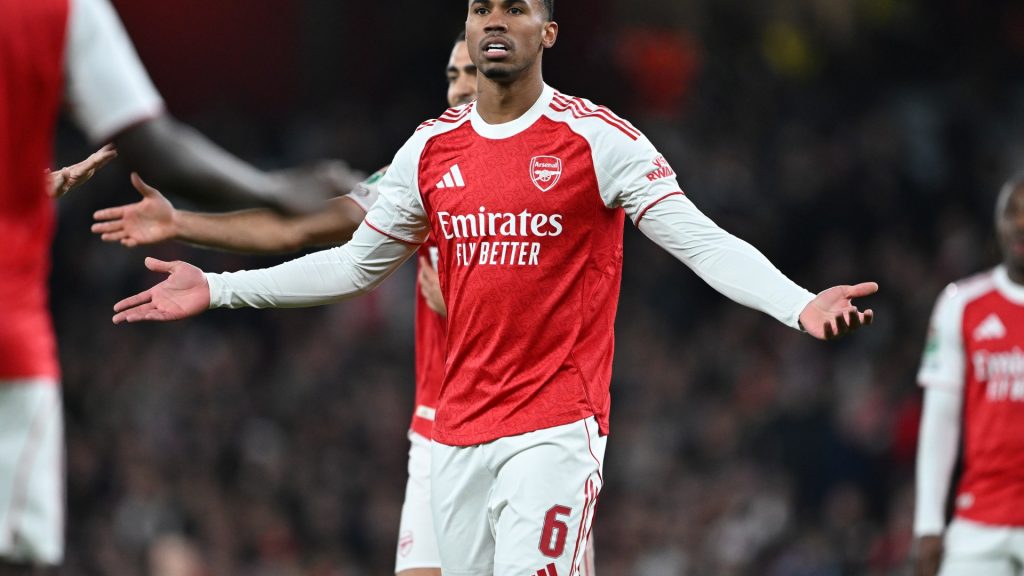 Arsenal vs Tottenham predicted line-ups: Gunners lose two key men to injury but trio back as Spurs star returns Arsenal vs Tottenham predicted line-ups: Gunners lose two key men to injury but trio back as Spurs star returns