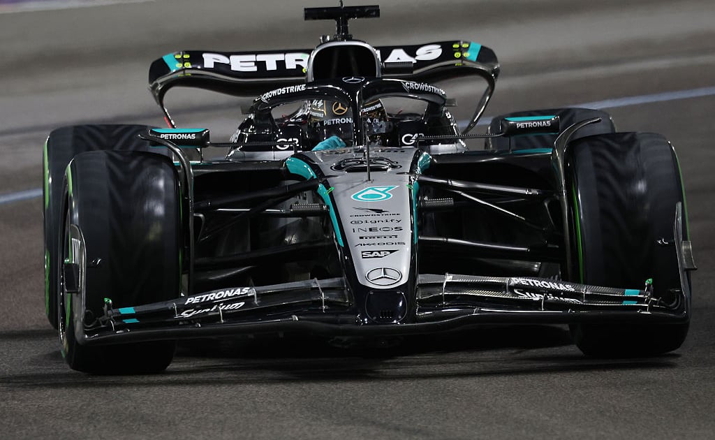 Russell makes his mark in wet-dry Las Vegas FP3 Russell makes his mark in wet-dry Las Vegas FP3