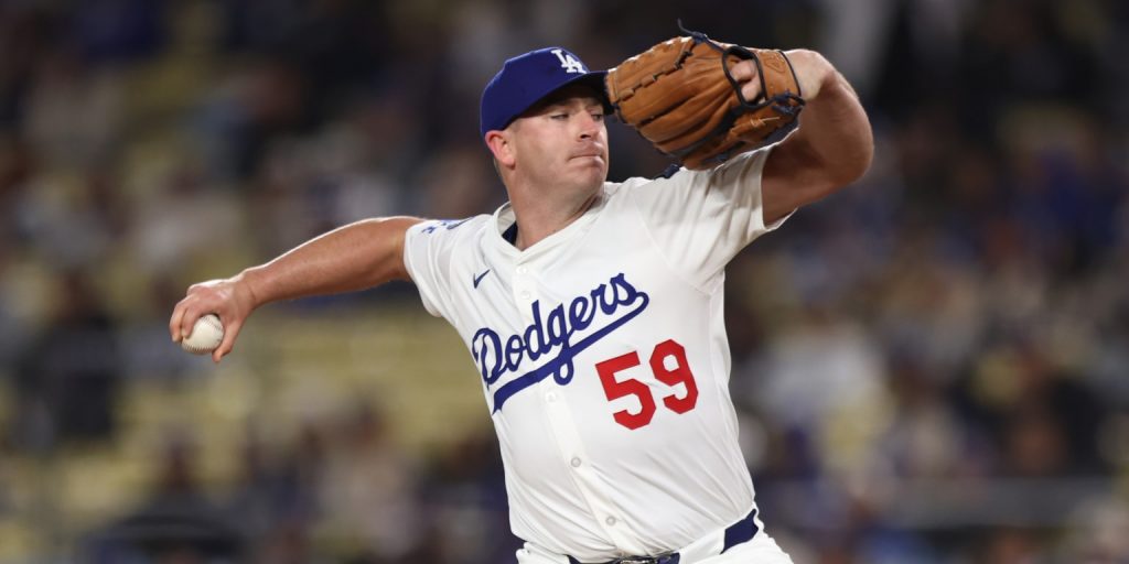 Dodgers non-tender righty reliever Phillips Dodgers non-tender righty reliever Phillips