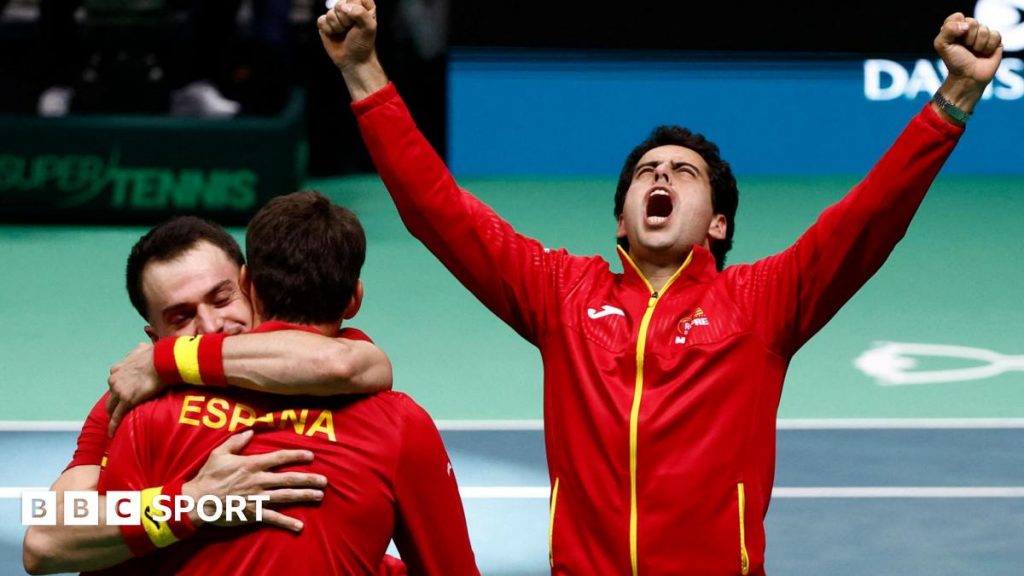 Spain set up Davis Cup final showdown with Italy