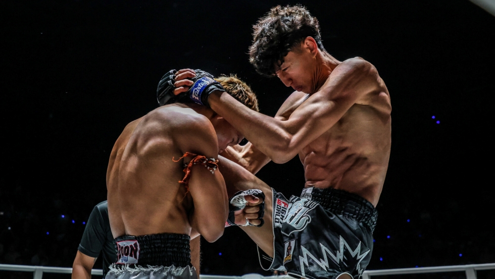 How To Throw Faster And More Powerful Knees In Muay Thai