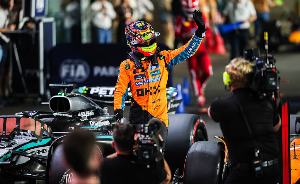 Pace finally clicking again for Piastri as title trio face mixed start