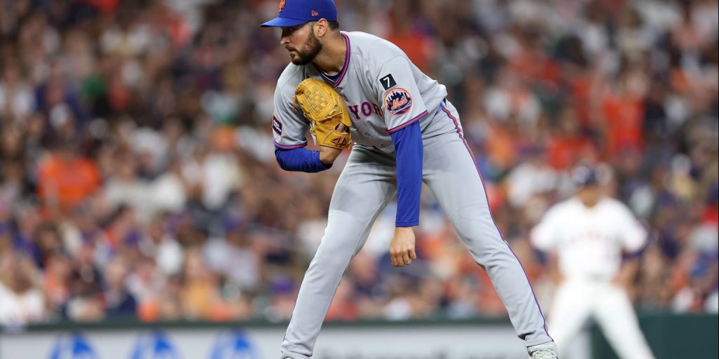 Atlanta adds lefty Danny Young on split contract