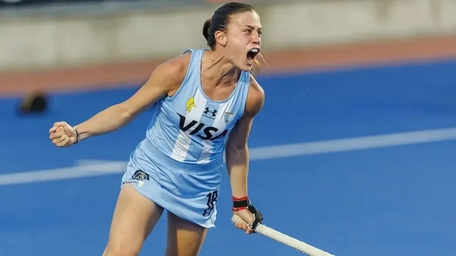 AHF: 
            Argentina showcase attacking power as Australia reinforce their consistency on Day 2 in Santiago