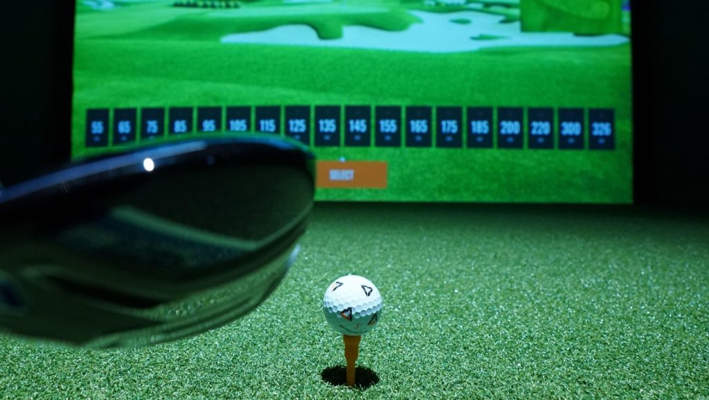 5 smart ways to keep your golf game sharp indoors this winter