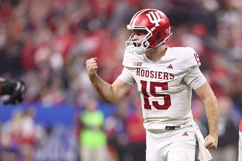 Fernando Mendoza narrowly beats Diego Pavia in our Heisman poll: How close will final vote be?