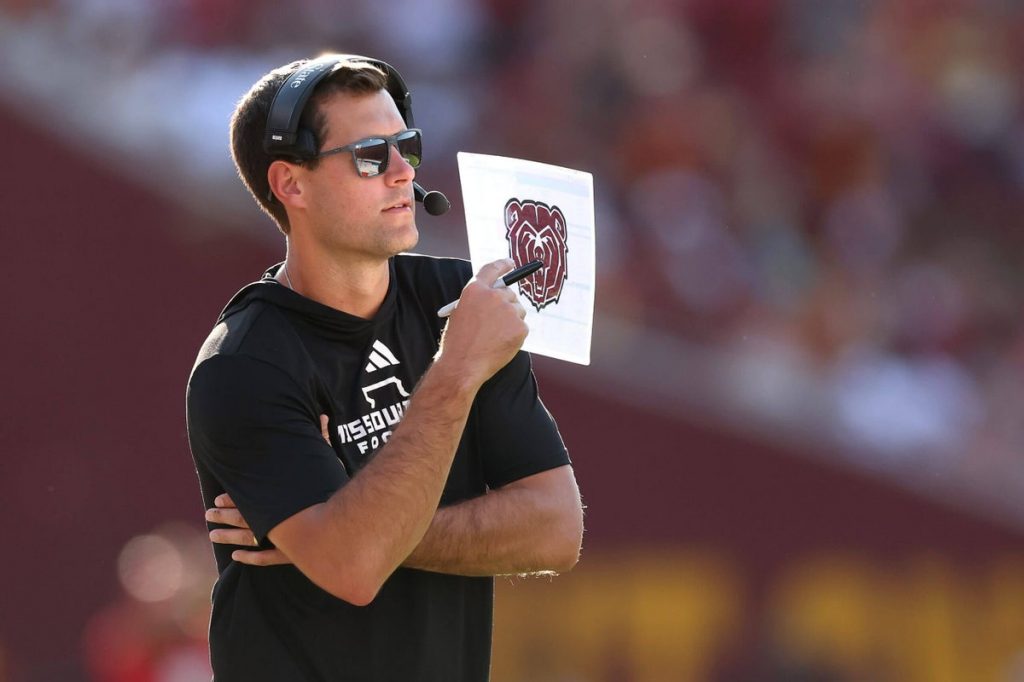 Coastal Carolina hires Ryan Beard as its next head coach