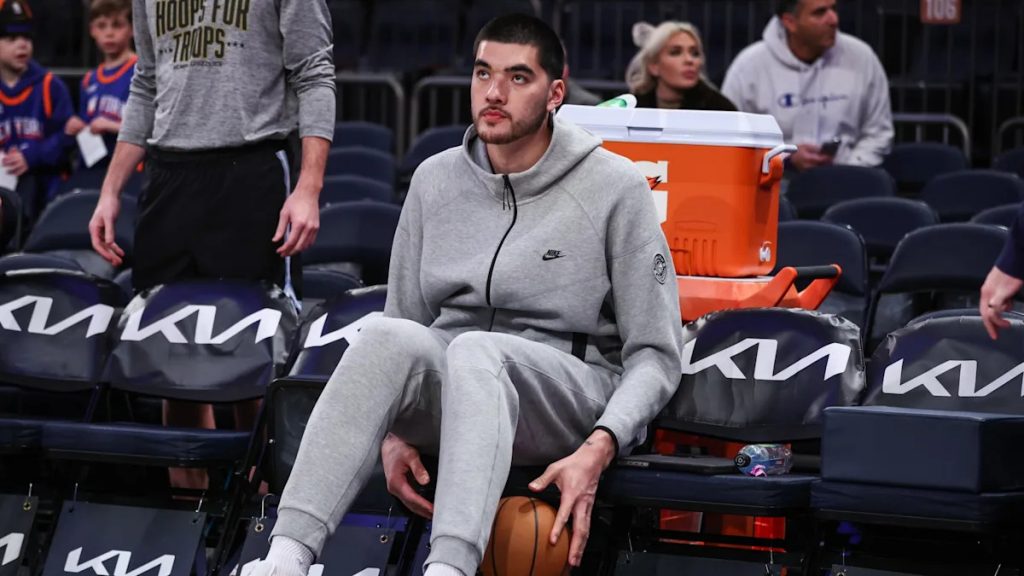 Grizzlies Zach Edey out at least a month with stress reaction in left ankle