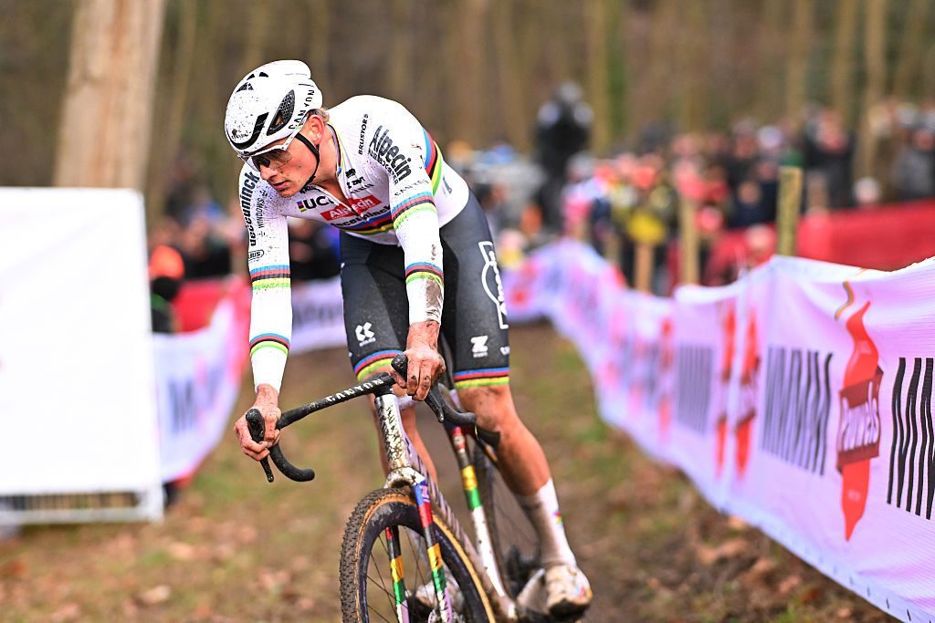 'It was certainly not the easiest course to open my winter' – Mathieu van der Poel overcomes early crash on cyclocross return 'It was certainly not the easiest course to open my winter' – Mathieu van der Poel overcomes early crash on cyclocross return