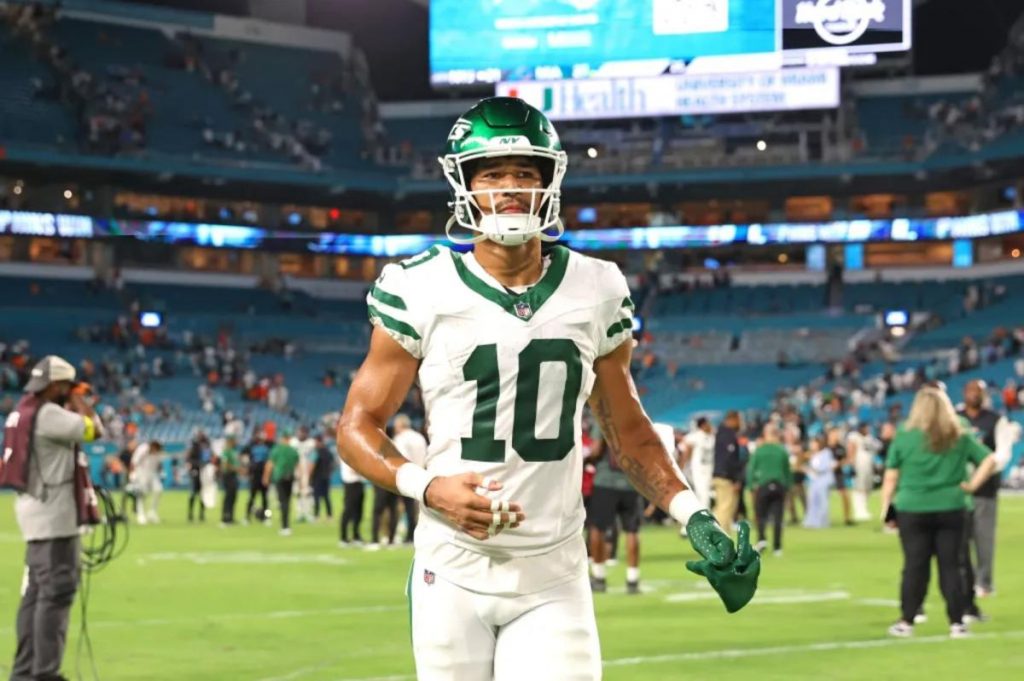 Jets finally cutting  million free-agent bust Allen Lazard