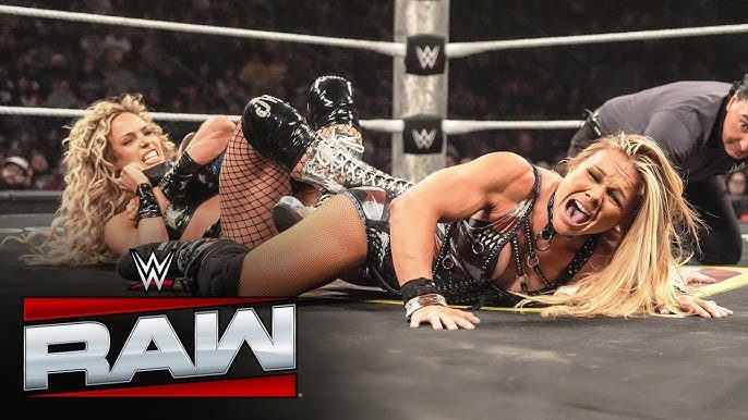 Maxxine Dupri Makes Ivy Nile Tap; Nikki Bella Causes DQ Finish In World Title Match