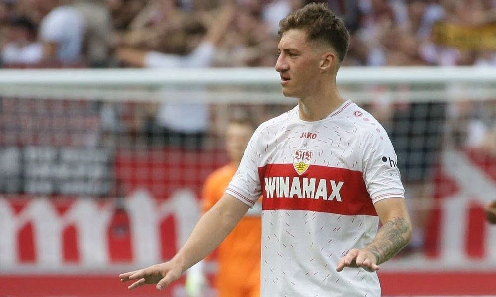 Man Utd plan to launch swoop to sign £35m star to replace key star – report Man Utd plan to launch swoop to sign £35m star to replace key star – report